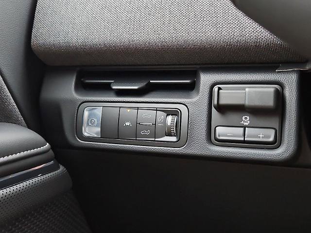 New 2026 GMC Sierra EV Elevation image 18