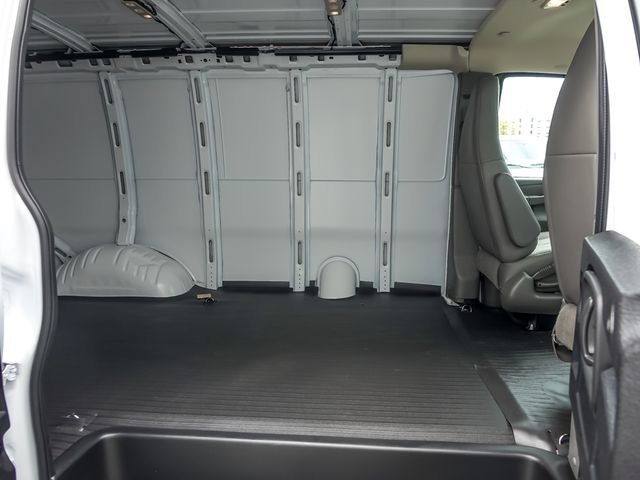New 2026 Chevrolet Express 2500 w/ Communications Package RWD image 14