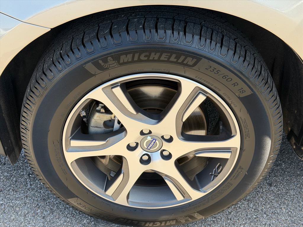 Used 2011 Volvo XC60 T6 AWD/4WD image 9