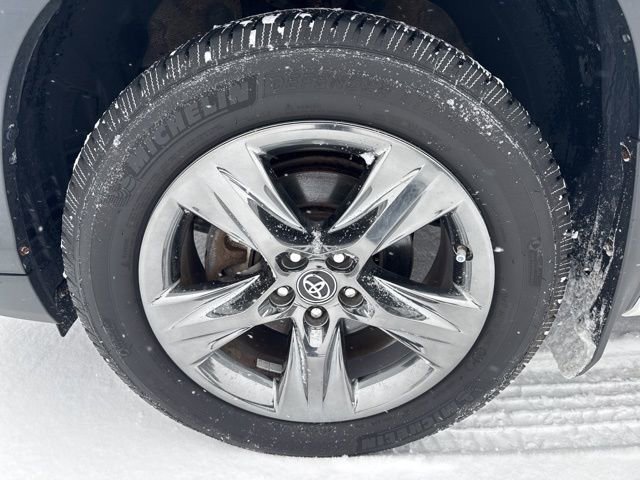 Used 2017 Toyota Highlander Limited AWD/4WD image 11