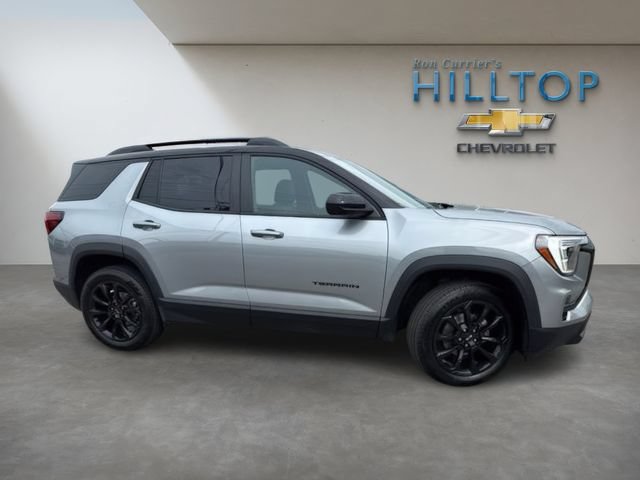 Used 2025 GMC Terrain Elevation w/ Elevation Premium Package AWD/4WD image 3