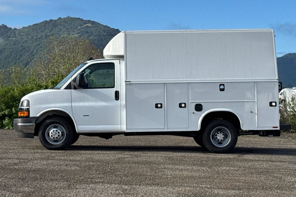 New 2026 Chevrolet Express 3500 w/ Power Convenience Package RWD image 7
