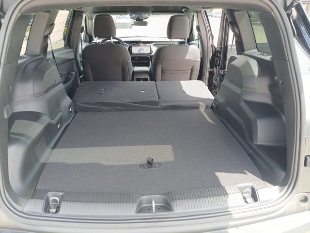 New 2026 Jeep Cherokee Laredo AWD/4WD image 19