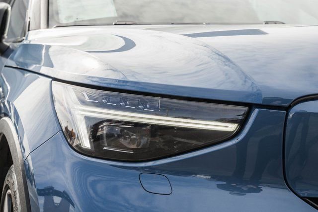 Used 2022 Volvo C40 P8 Recharge Ultimate image 13