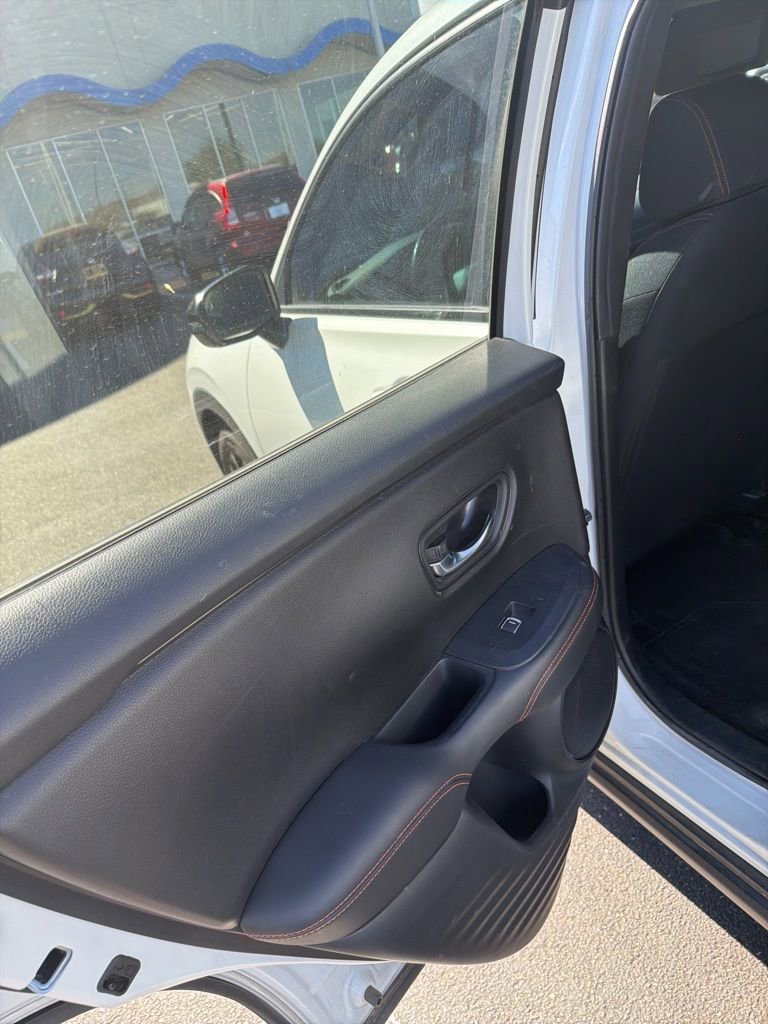 Used 2023 Honda HR-V Sport image 5