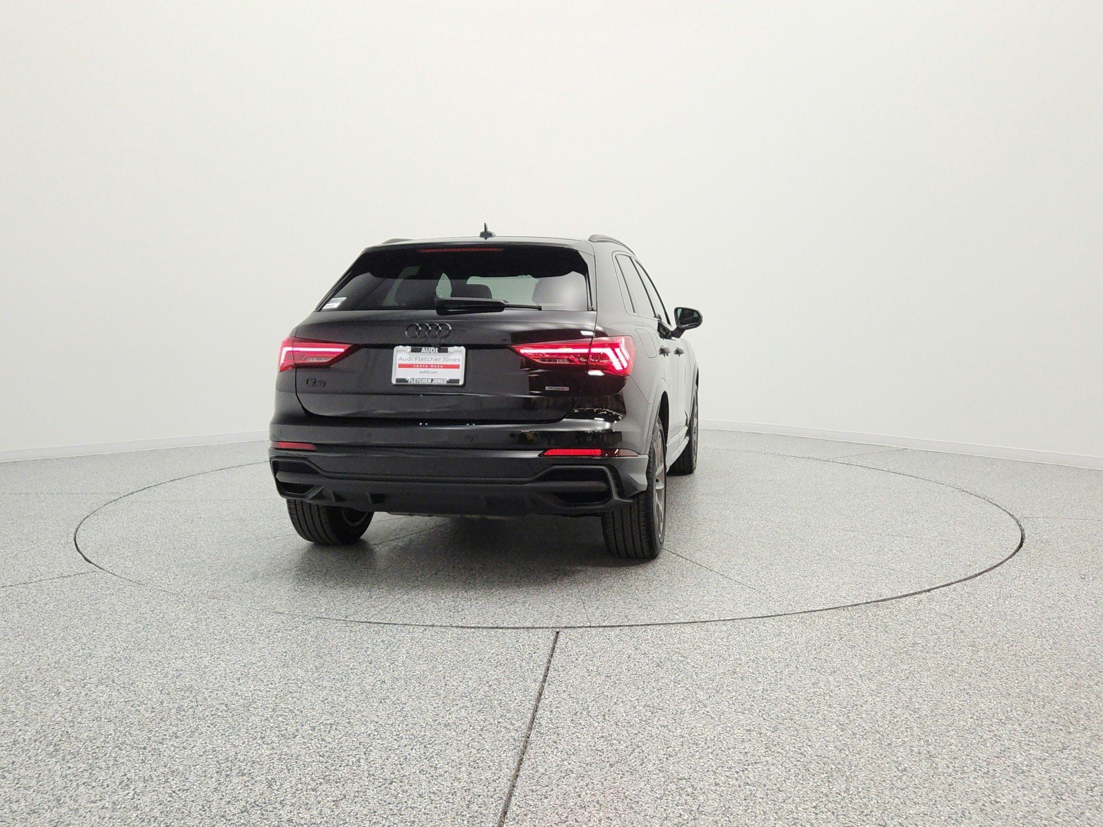 Used 2025 Audi Q3 2.0T Premium w/ Convenience Package AWD/4WD image 6