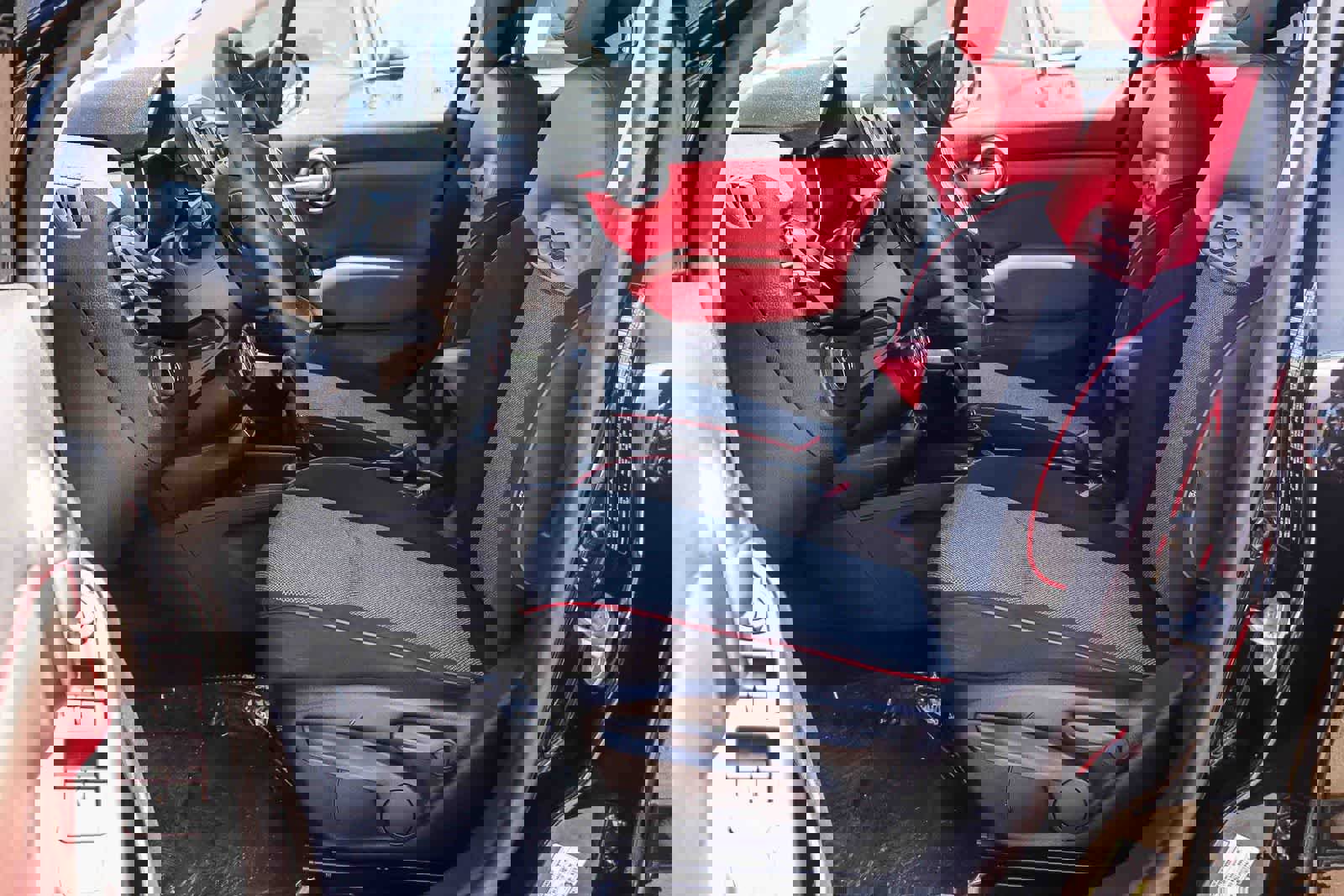 Used 2016 FIAT 500X Easy image 16