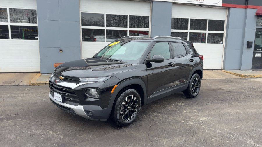 Used 2022 Chevrolet TrailBlazer LT w/ Convenience Package image 2