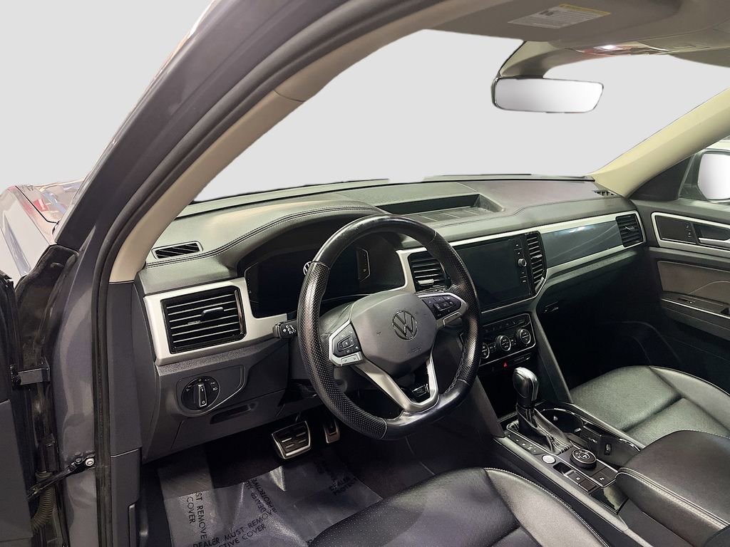 Used 2022 Volkswagen Atlas SEL R-Line image 9
