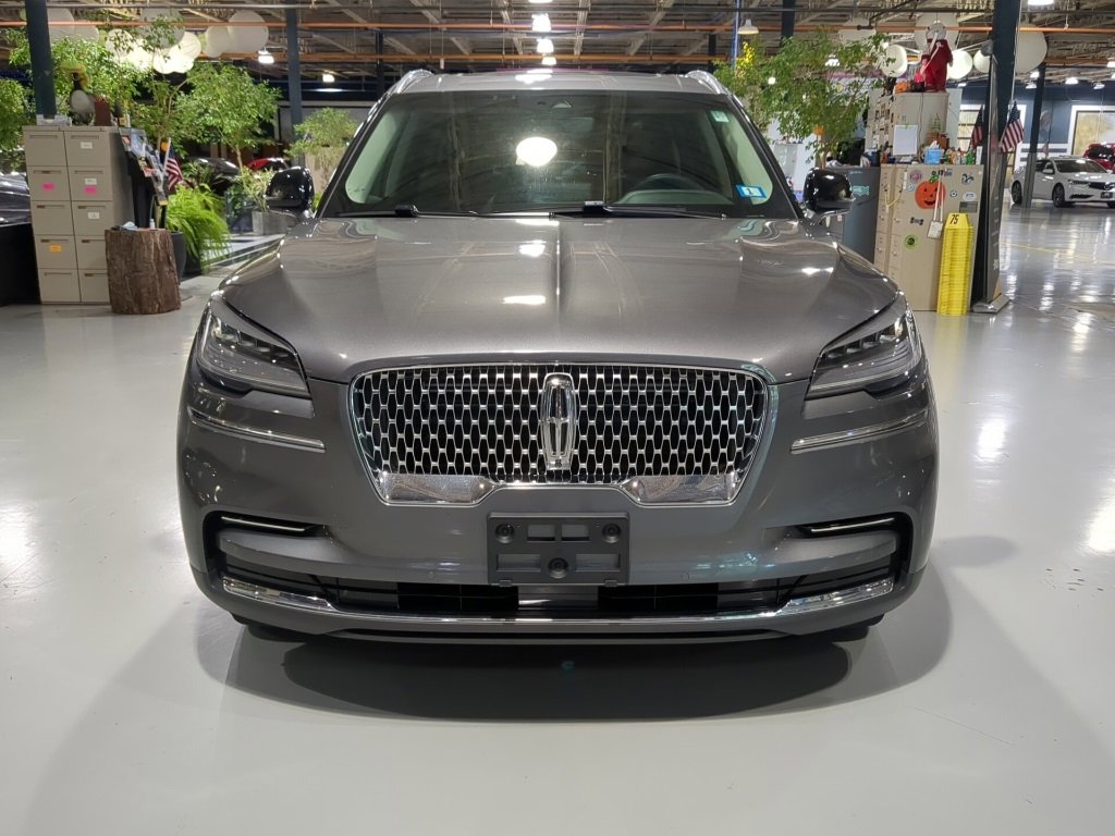 Used 2024 Lincoln Aviator Reserve w/ Equipment Group 201A image 3