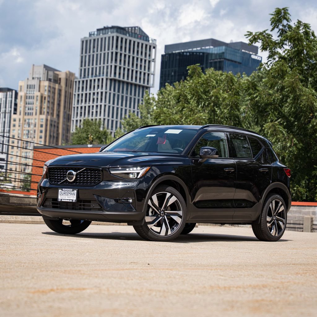 New 2026 Volvo XC40 B5 Ultra w/ Protection Package Premier AWD/4WD image 1