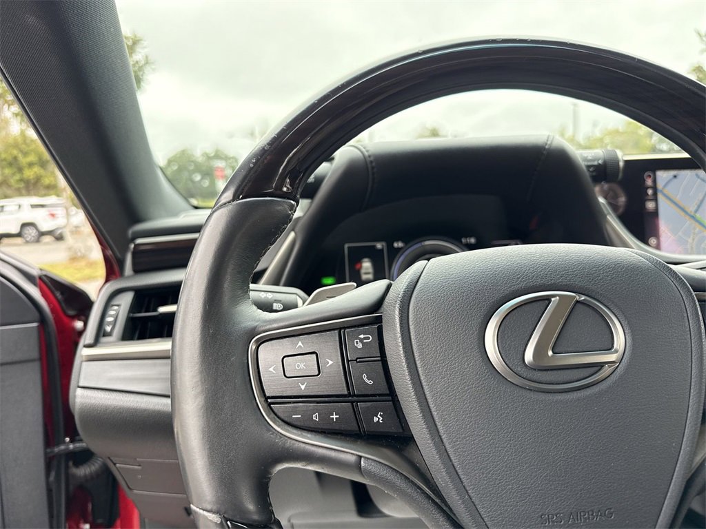 Used 2020 Lexus ES 300h w/ Premium Package image 15