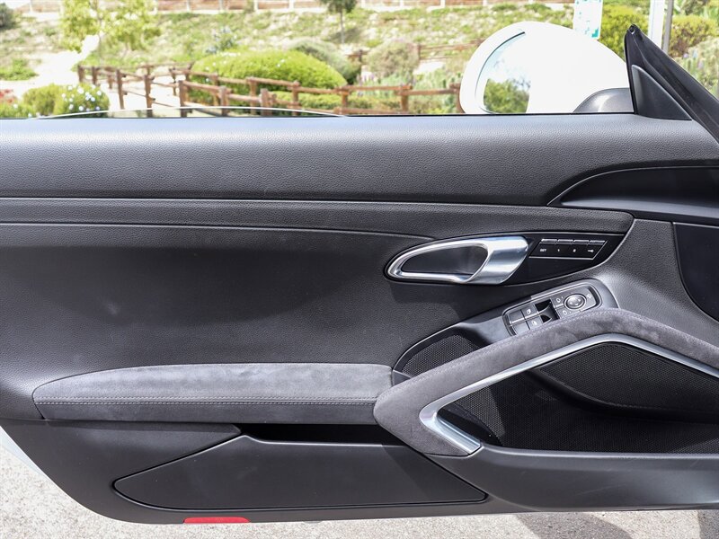 Used 2019 Porsche 911 Carrera GTS RWD image 42