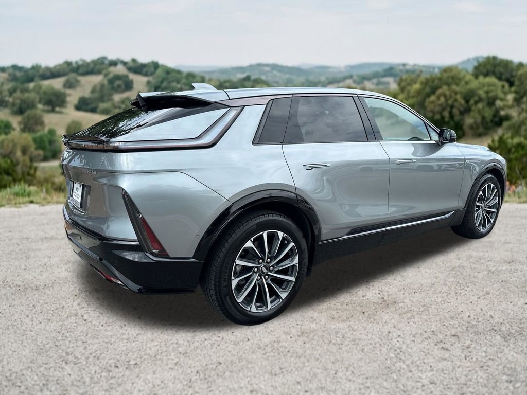 Used 2024 Cadillac Lyriq Sport RWD image 9