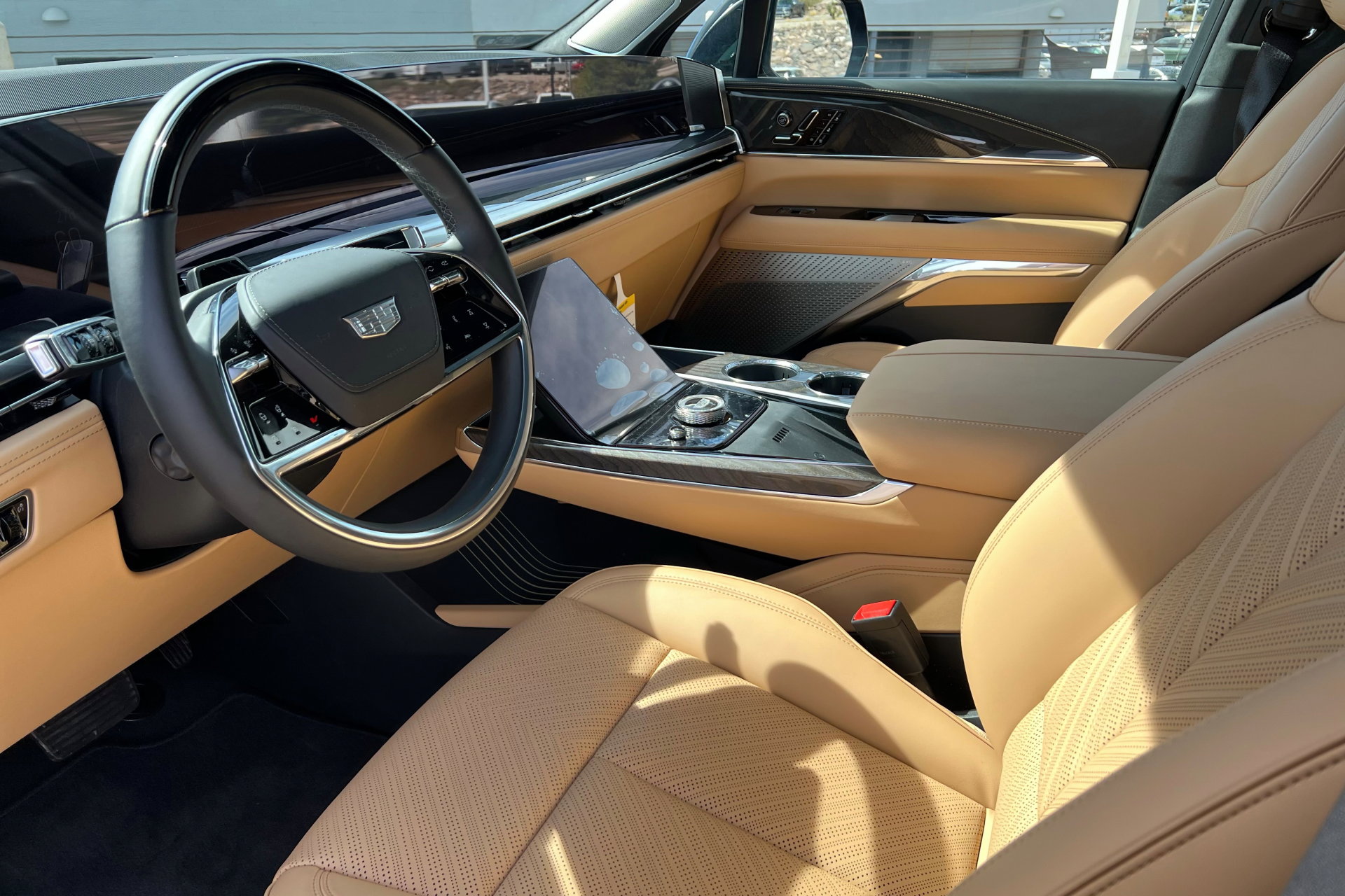 New 2025 Cadillac Escalade IQ Luxury 2 image 16