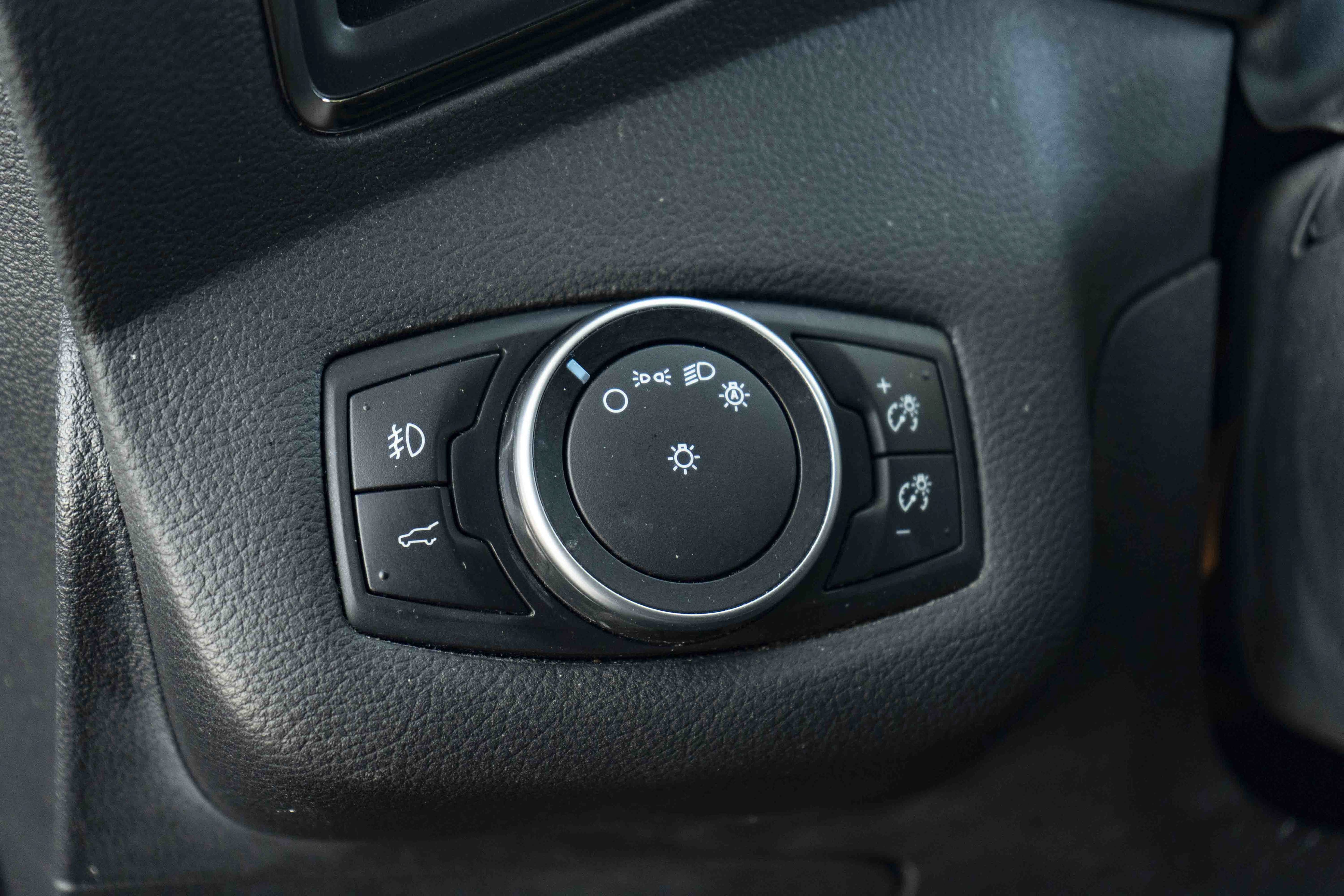 Used 2018 Ford Escape SEL FWD image 38