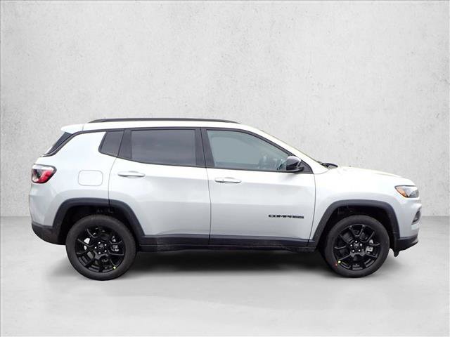 New 2026 Jeep Compass Latitude image 5