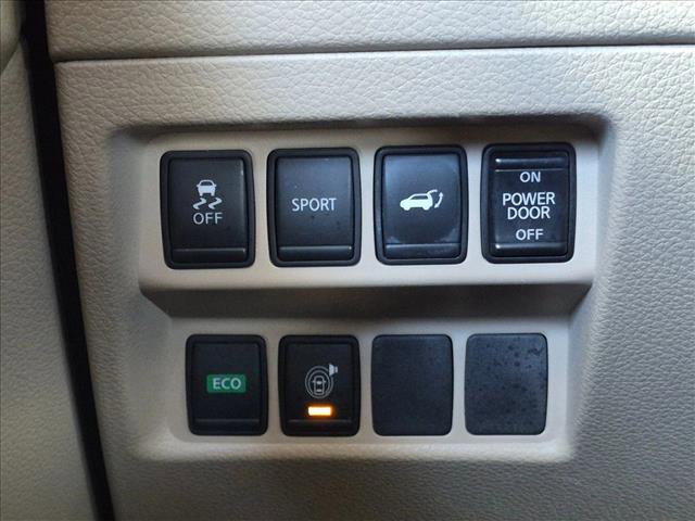 Used 2016 Nissan Rogue SV w/ SV Premium Package FWD image 15