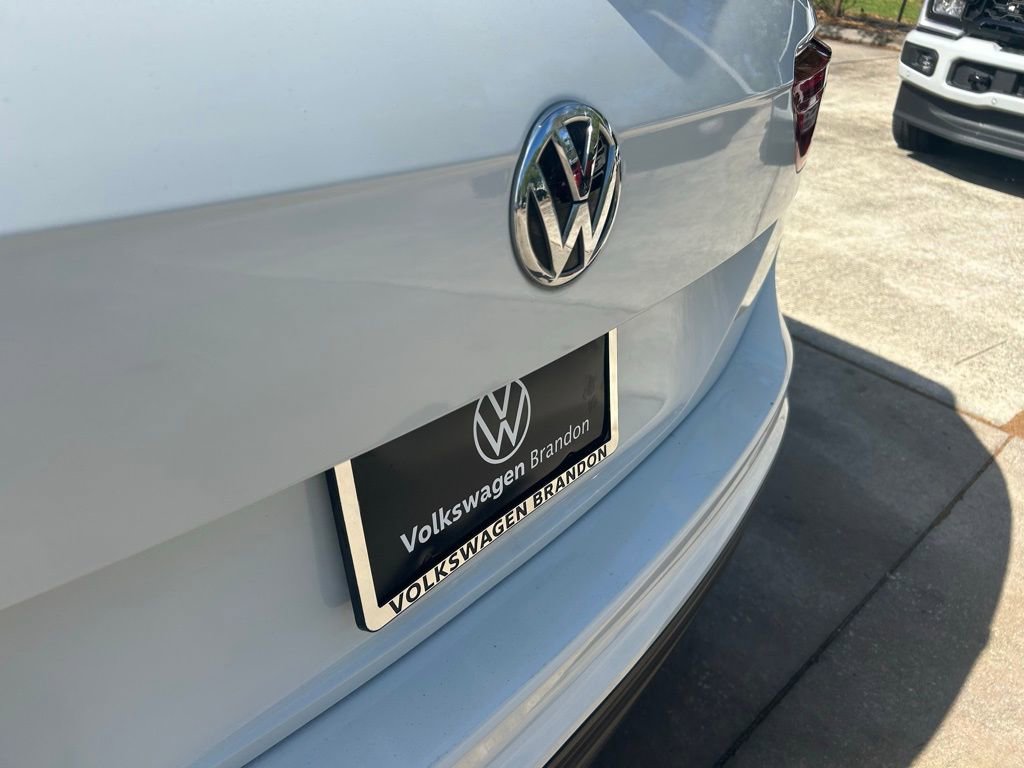 Used 2019 Volkswagen Tiguan SE w/ Panoramic Sunroof Package image 30
