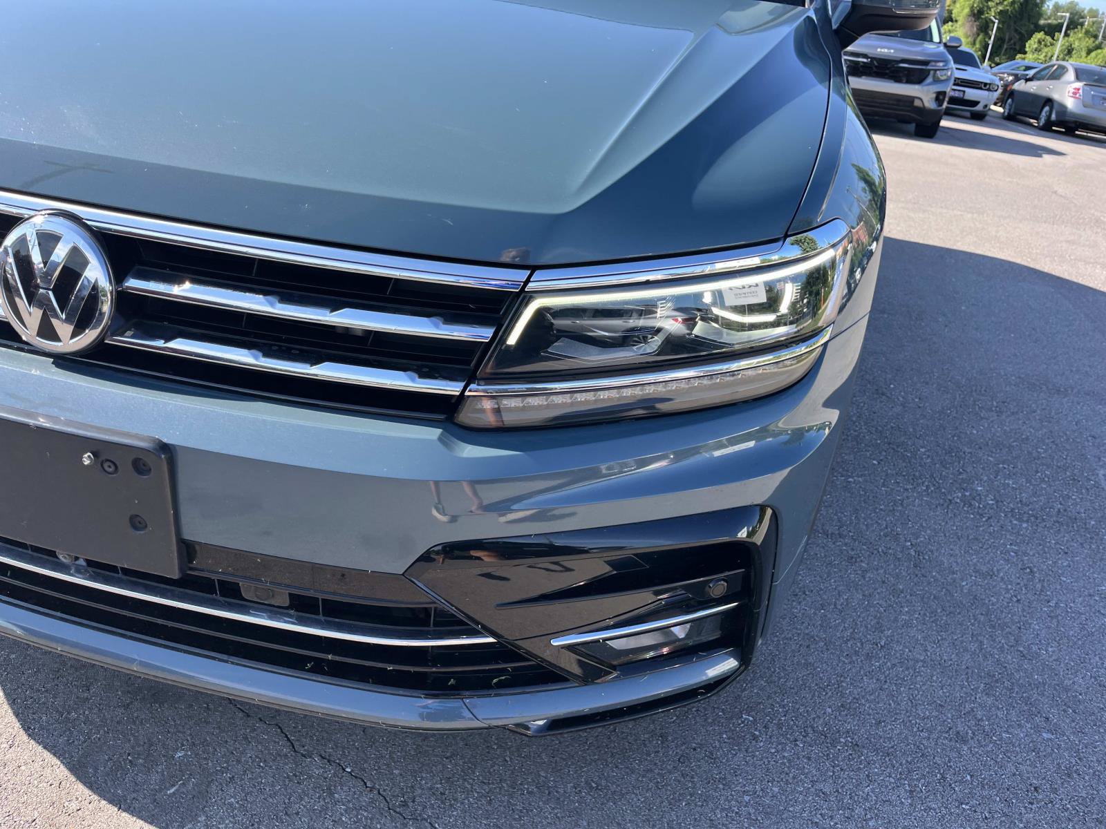 Used 2020 Volkswagen Tiguan SEL Premium R-Line AWD/4WD image 9