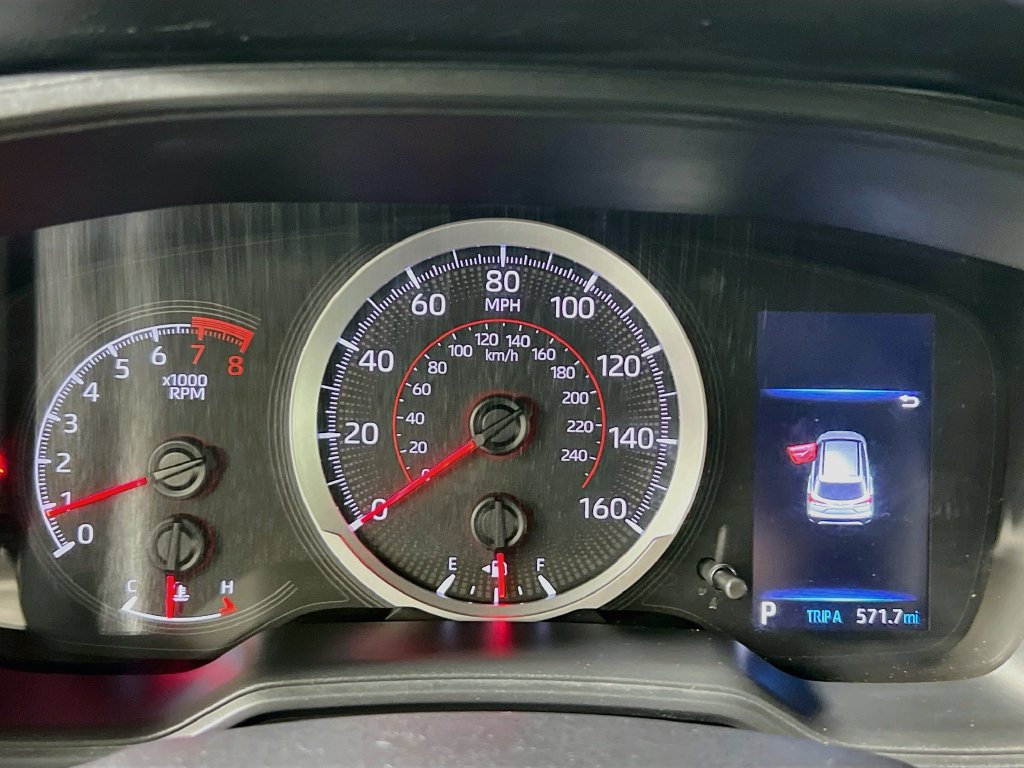 Used 2022 Toyota Corolla Cross LE w/ Moonroof Package FWD image 18