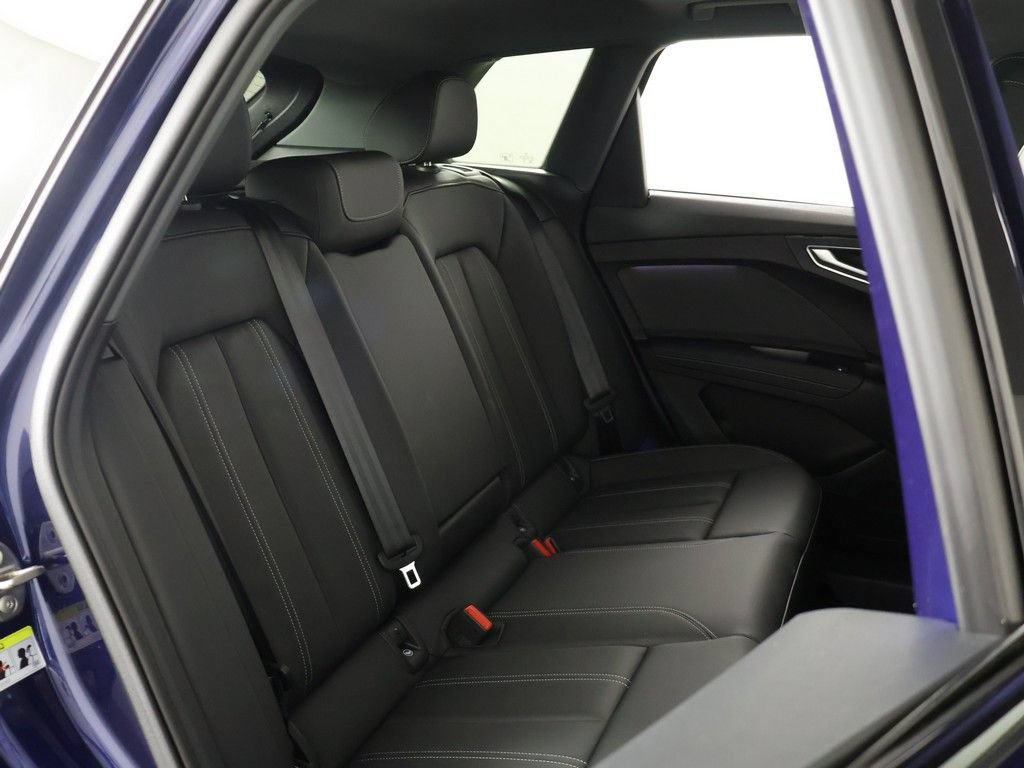 Used 2024 Audi Q4 e-tron Premium Plus AWD/4WD image 33