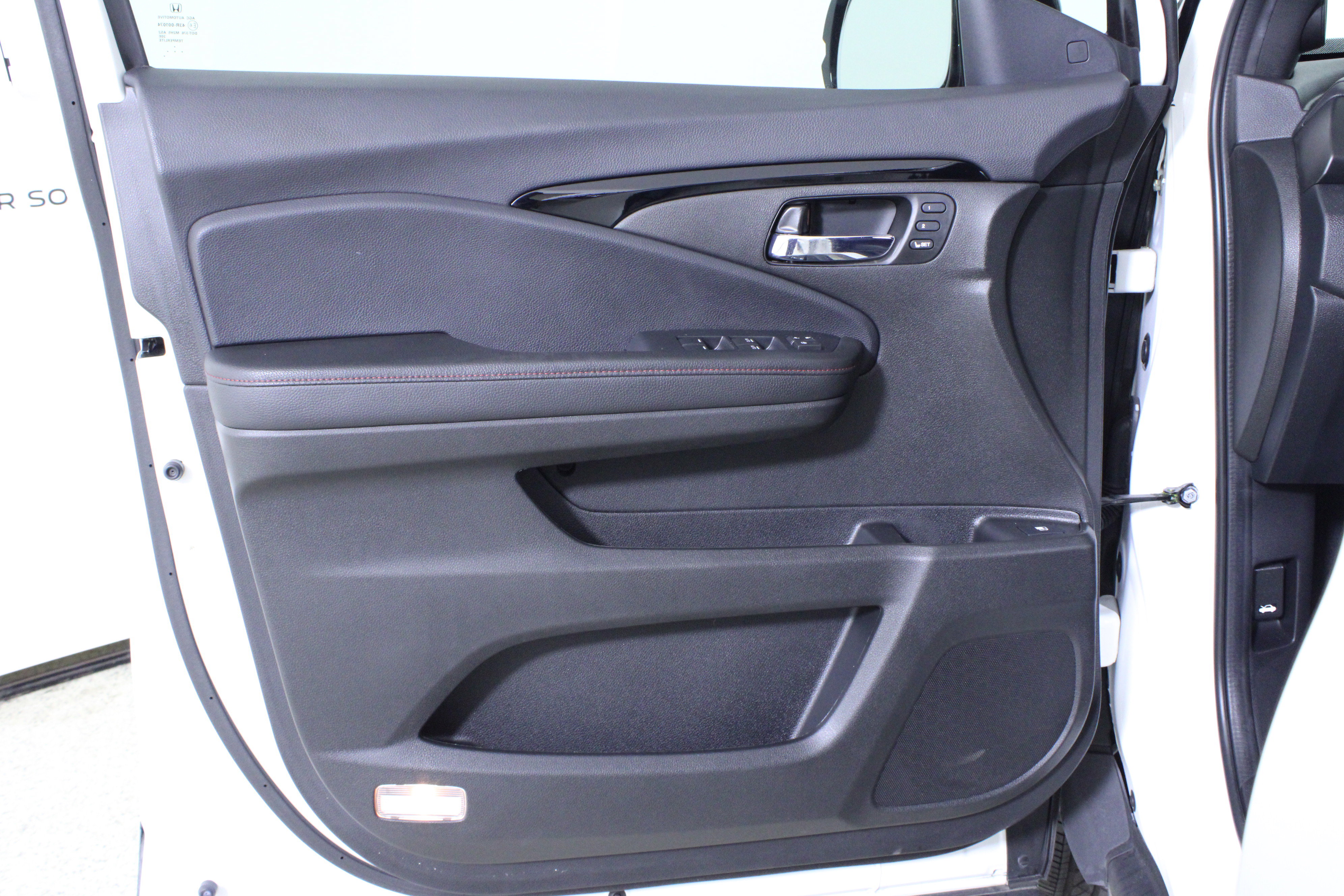 Used 2022 Honda Ridgeline Black Edition image 17