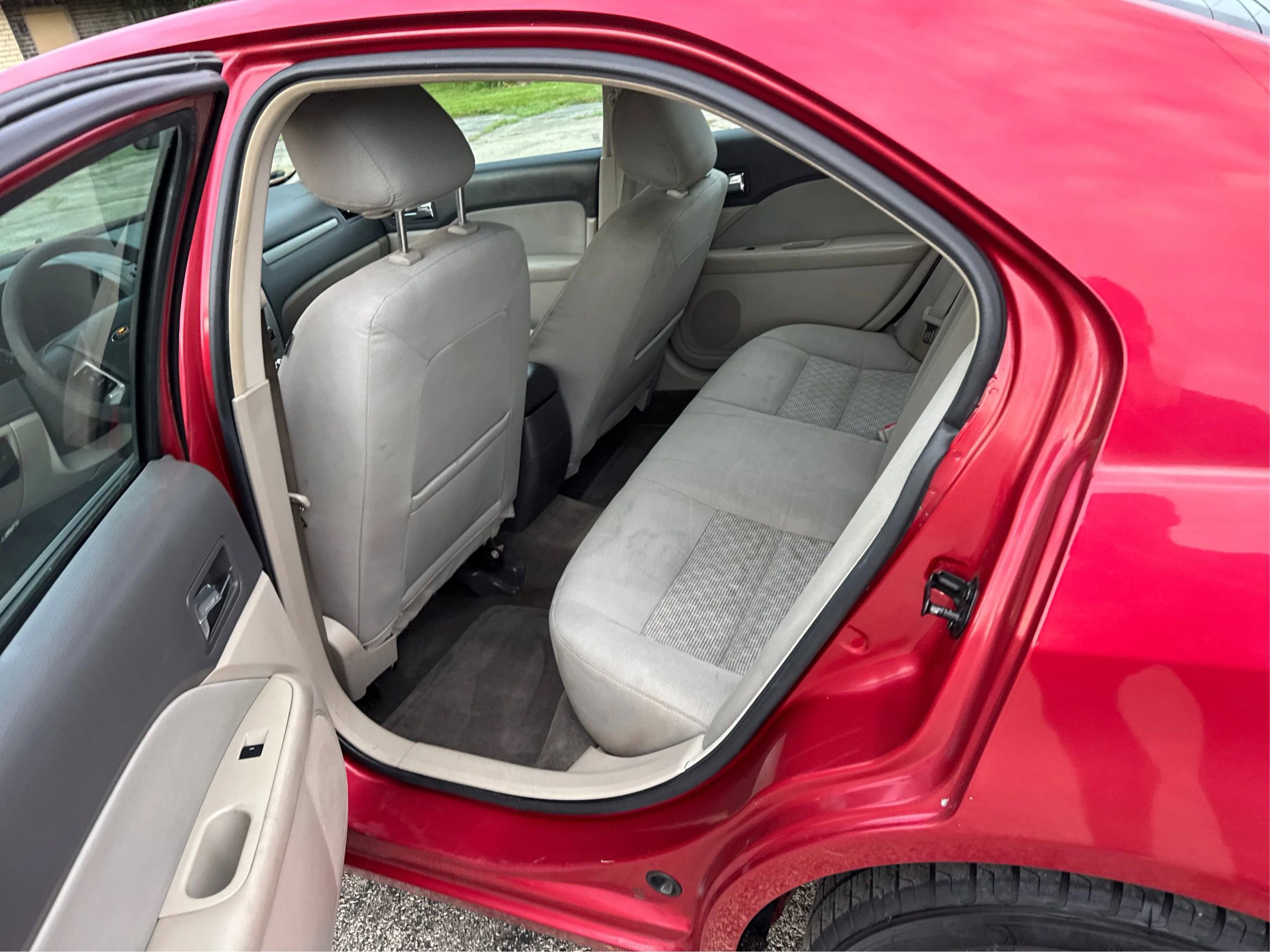 Used 2011 Ford Fusion SE w/ 201A Rapid Spec Order Code image 11