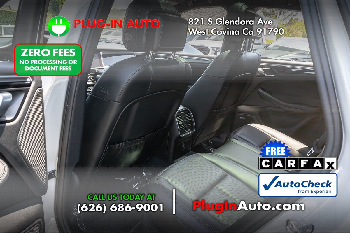 Used 2022 Porsche Macan AWD/4WD image 10