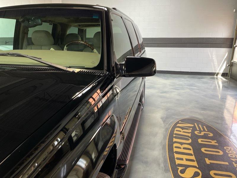 Used 1999 Cadillac Escalade 4WD image 3