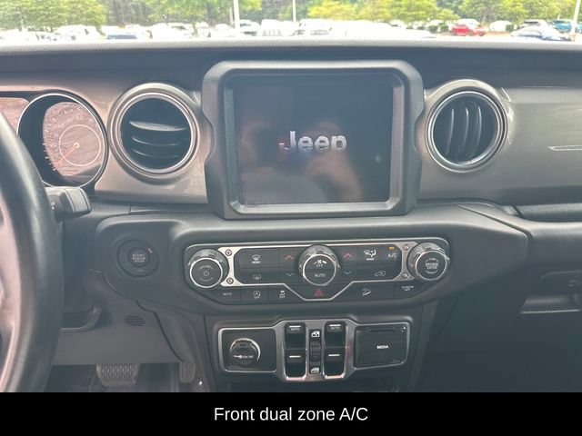 Used 2018 Jeep Wrangler Unlimited Sahara AWD/4WD image 13