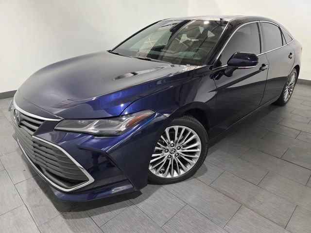 Used 2022 Toyota Avalon Limited w/ Advanced Safety Package FWD image 1