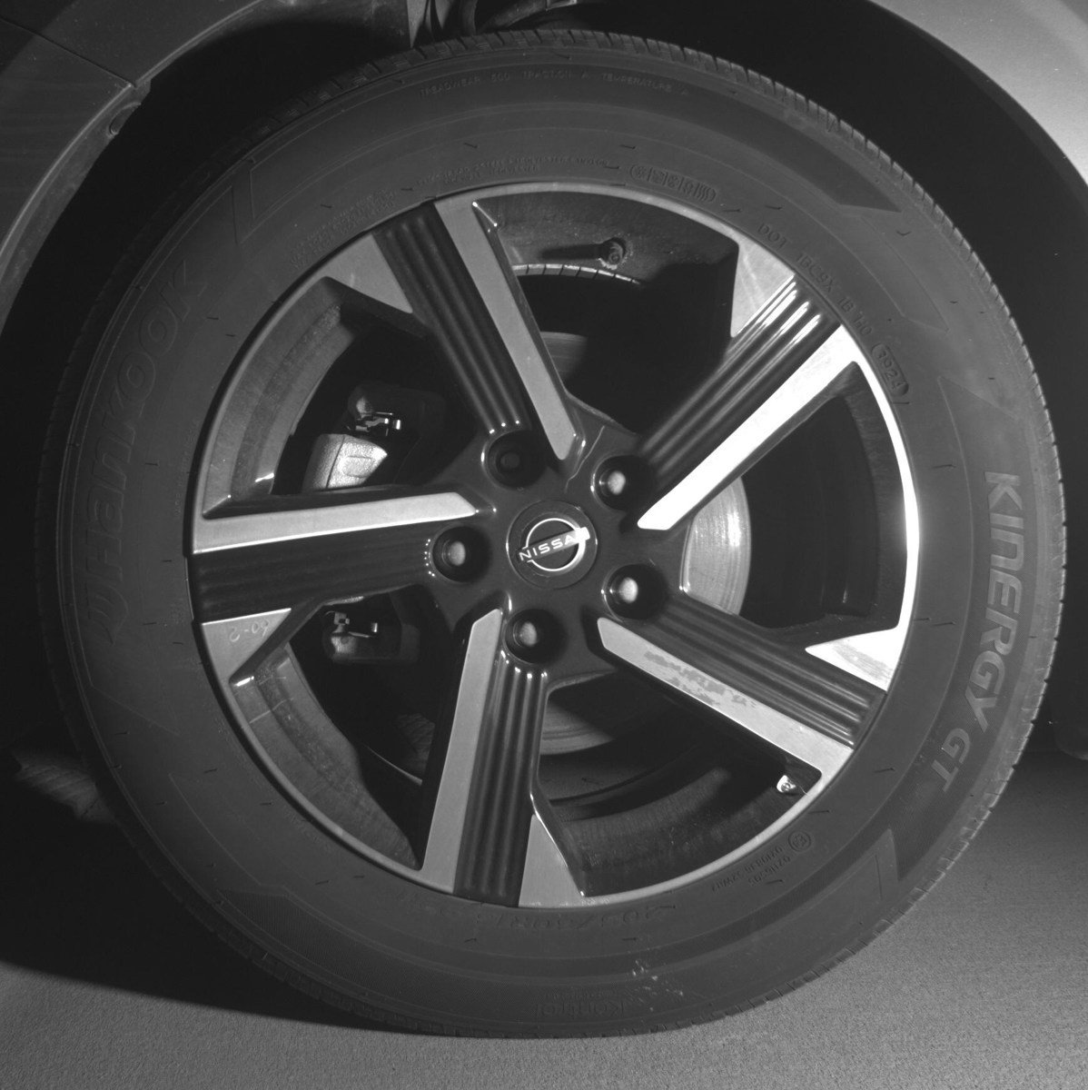 Used 2025 Nissan Sentra SV image 9