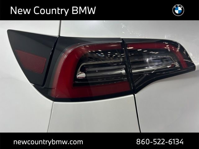Used 2022 Tesla Model Y Long Range image 25