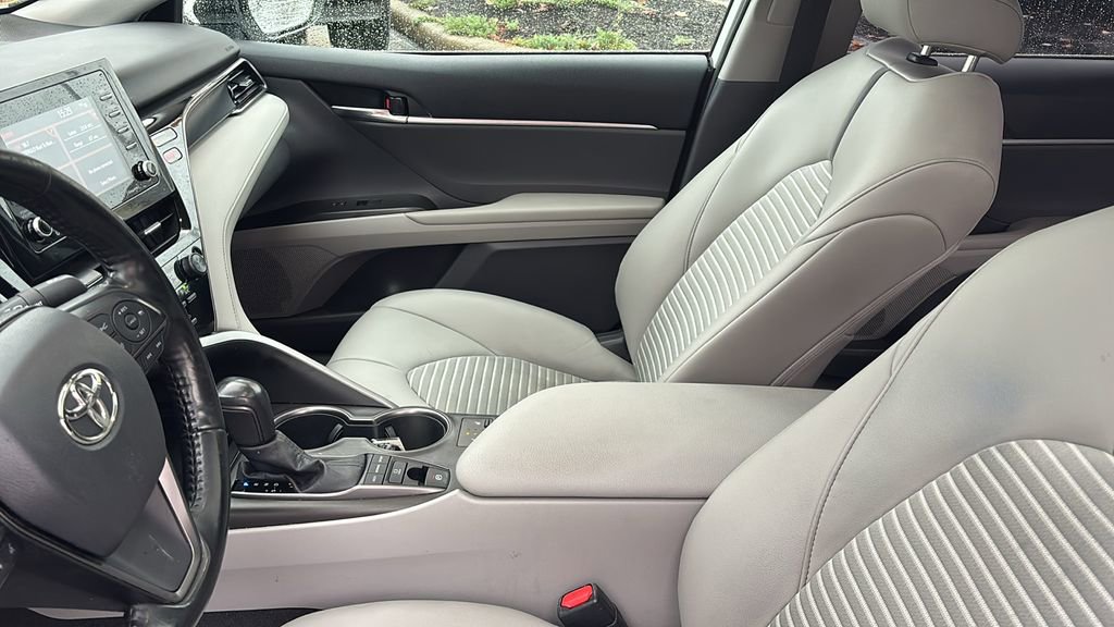 Used 2022 Toyota Camry SE image 24
