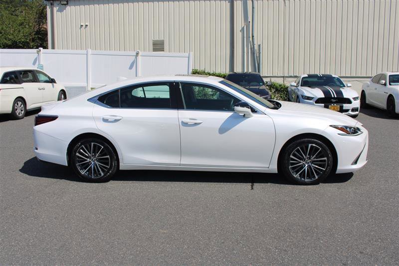 Used 2024 Lexus ES 350 ES 350 w/ Premium Package image 9
