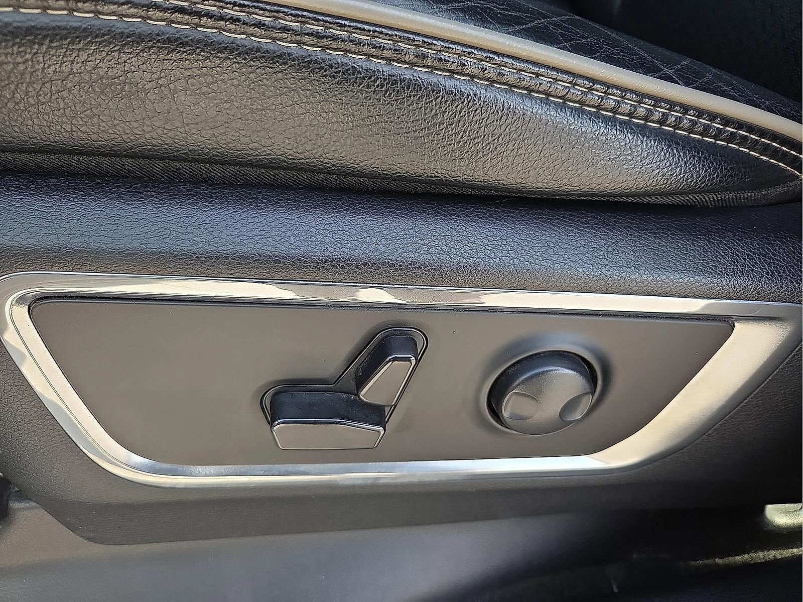 Used 2024 RAM 1500 Laramie image 14