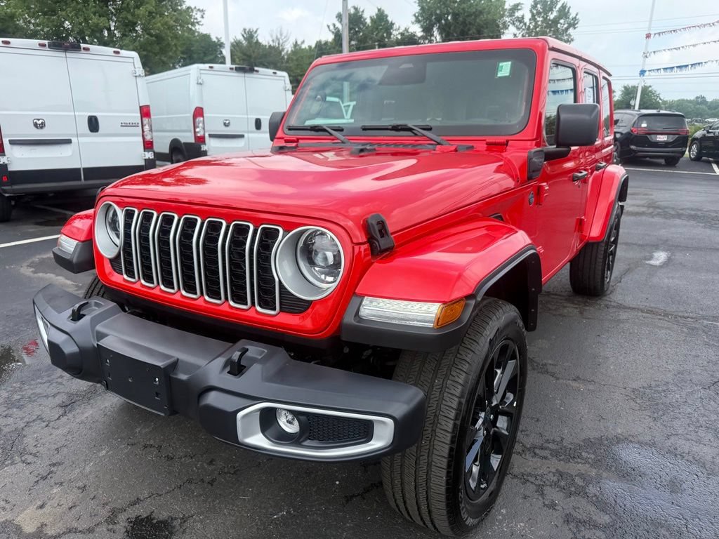Used 2025 Jeep Wrangler Unlimited Sahara w/ Safety Group AWD/4WD image 8