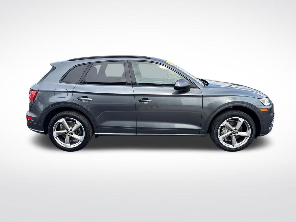 Used 2020 Audi Q5 2.0T Titanium Premium Plus w/ Premium Plus Package AWD/4WD image 6