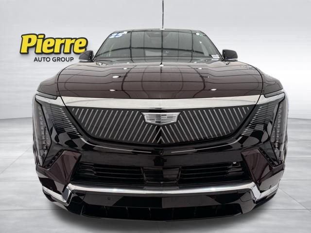 Used 2025 Cadillac Escalade IQ Luxury 2 w/ LPO, Premium Carpet Package image 10