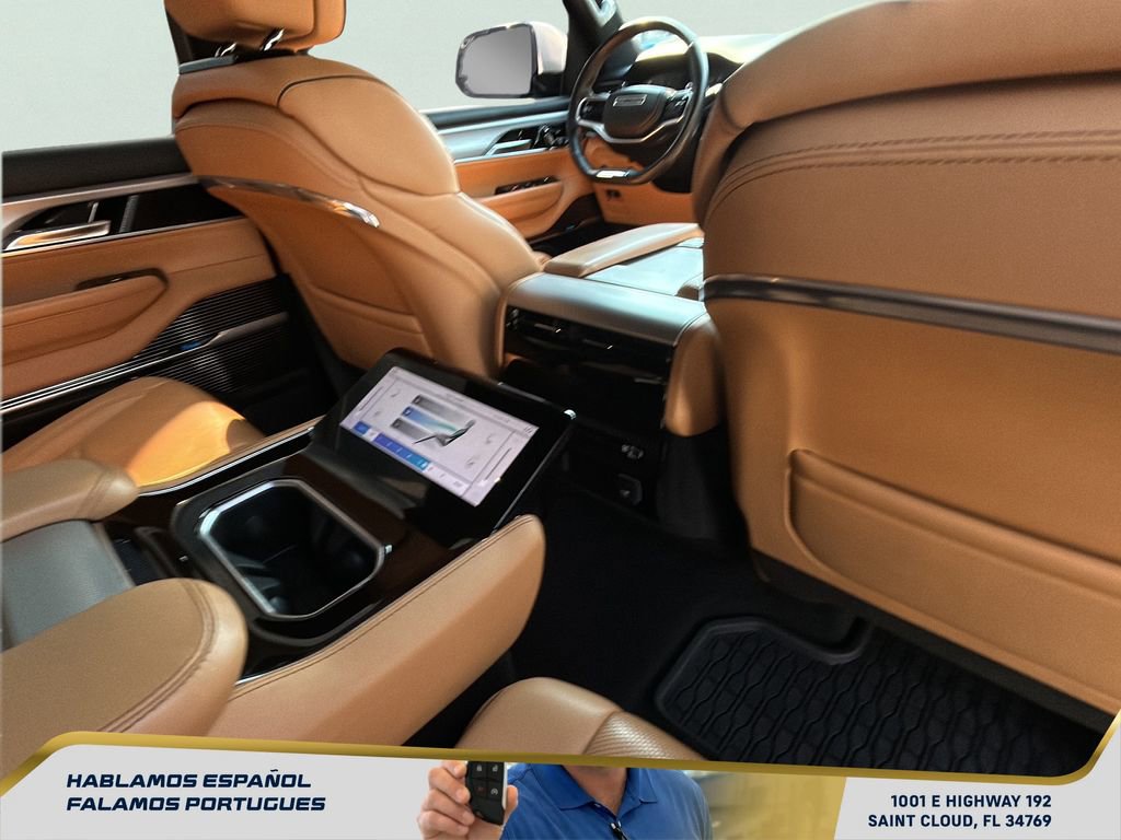 Used 2022 Jeep Grand Wagoneer Series III w/ HD Trailer Tow Package image 35