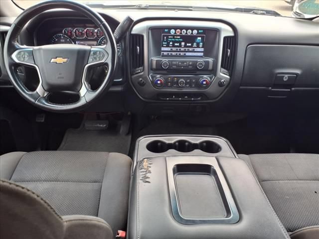 Used 2018 Chevrolet Silverado 1500 W/T AWD/4WD image 11