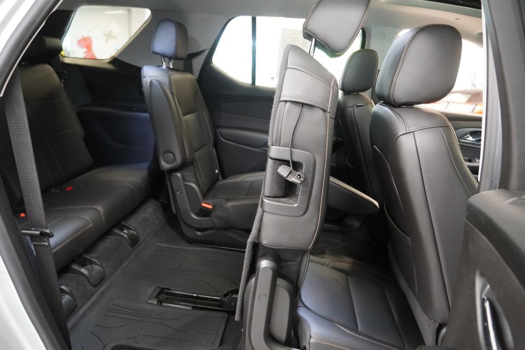 Used 2021 Chevrolet Traverse Premier AWD/4WD image 17