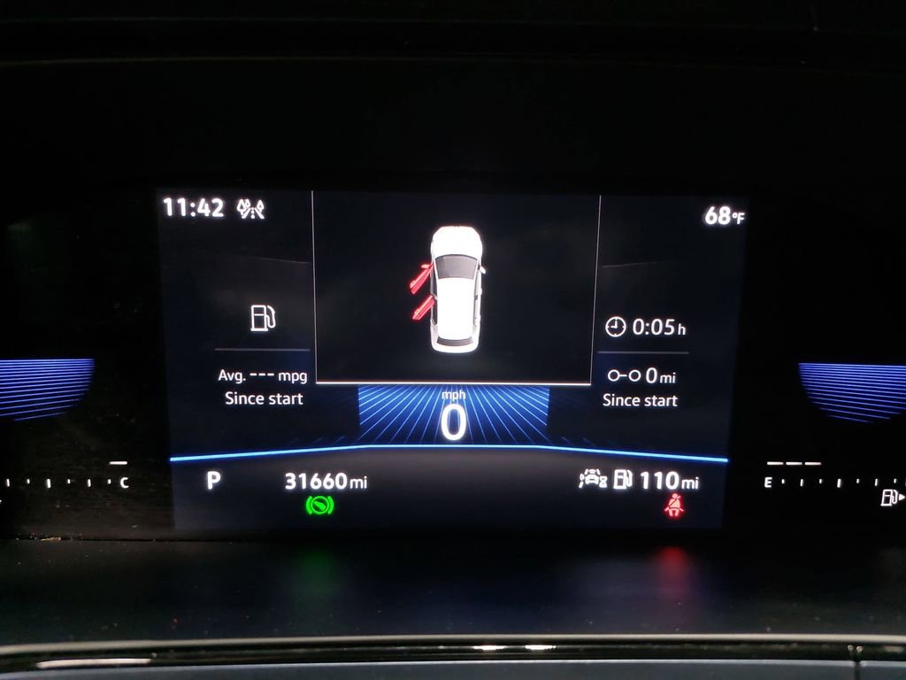 Used 2023 Volkswagen Taos SE w/ Panoramic Sunroof Package image 18