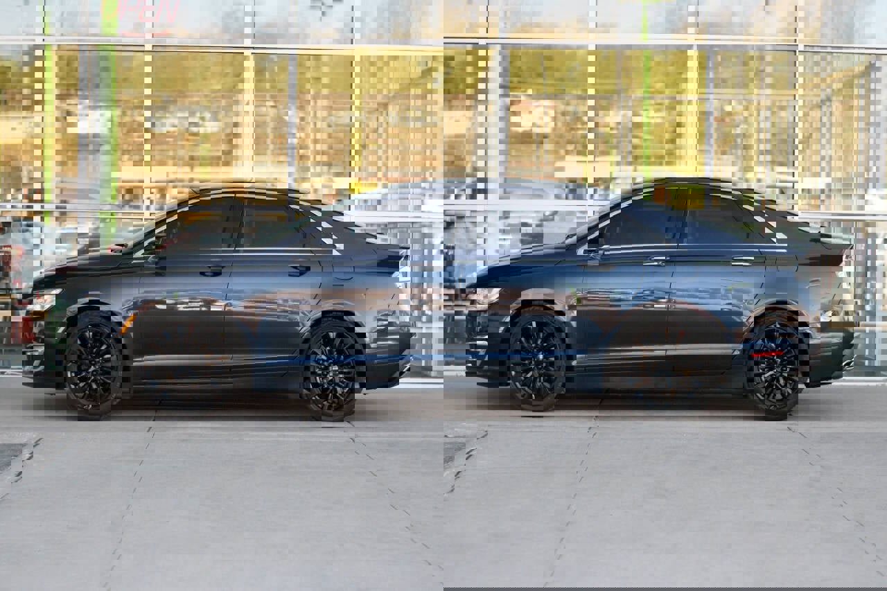 Used 2017 Lincoln MKZ Premiere image 4