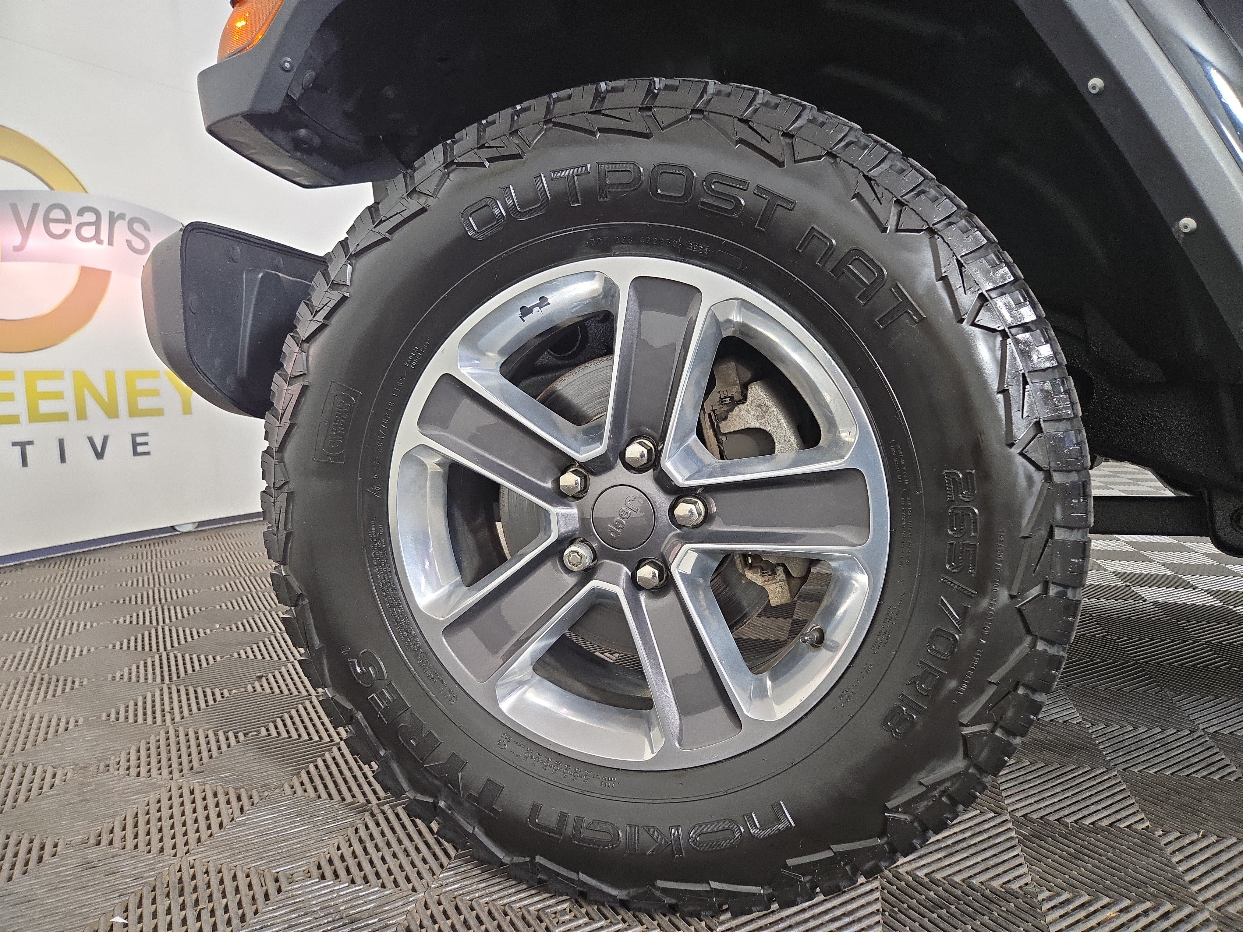 Used 2020 Jeep Wrangler Unlimited Sahara AWD/4WD image 34