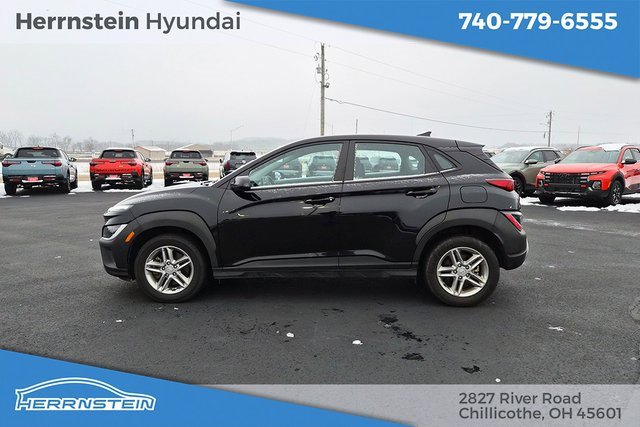 Used 2023 Hyundai Kona SE w/ Cargo Package image 4