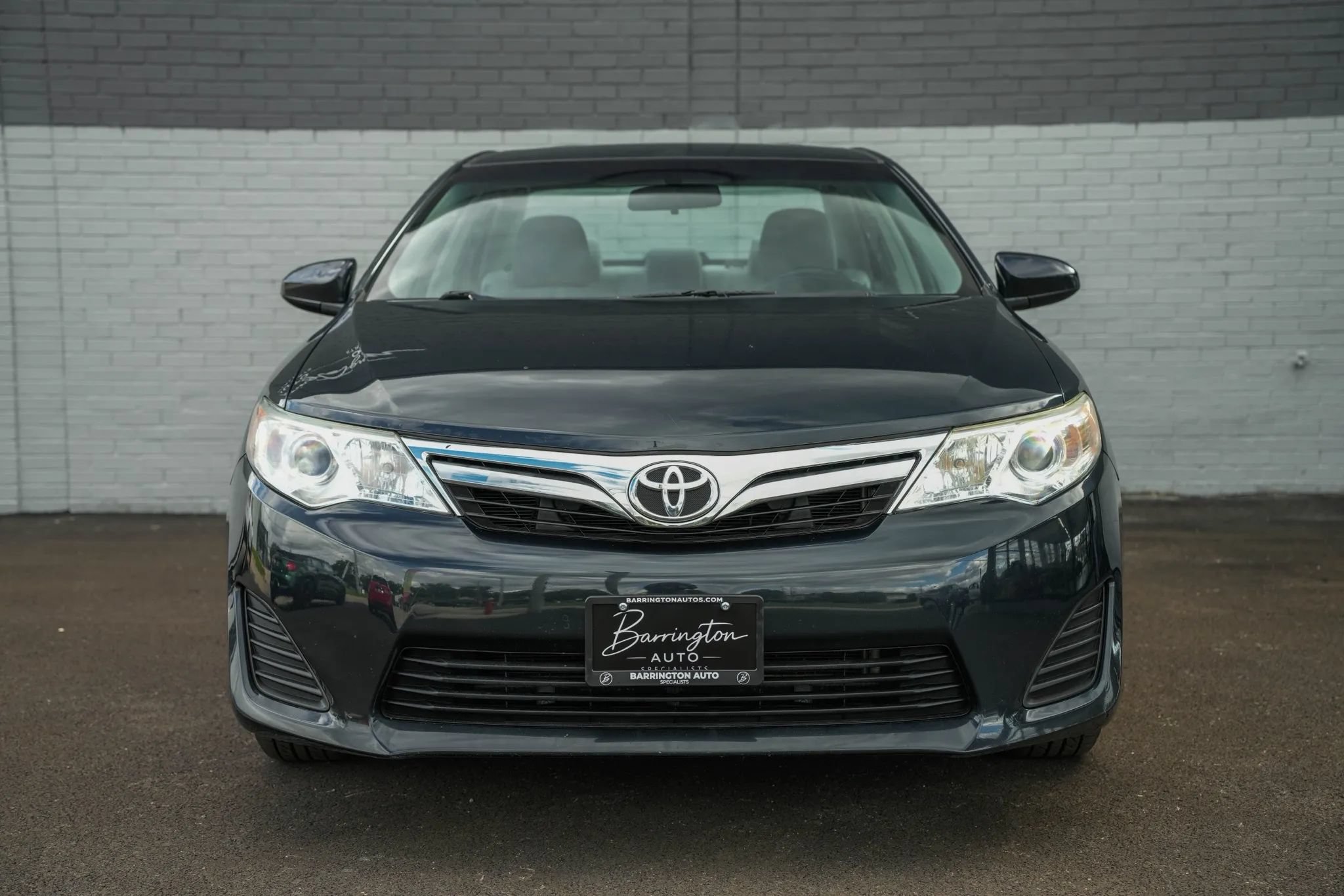 Used 2014 Toyota Camry LE FWD image 2
