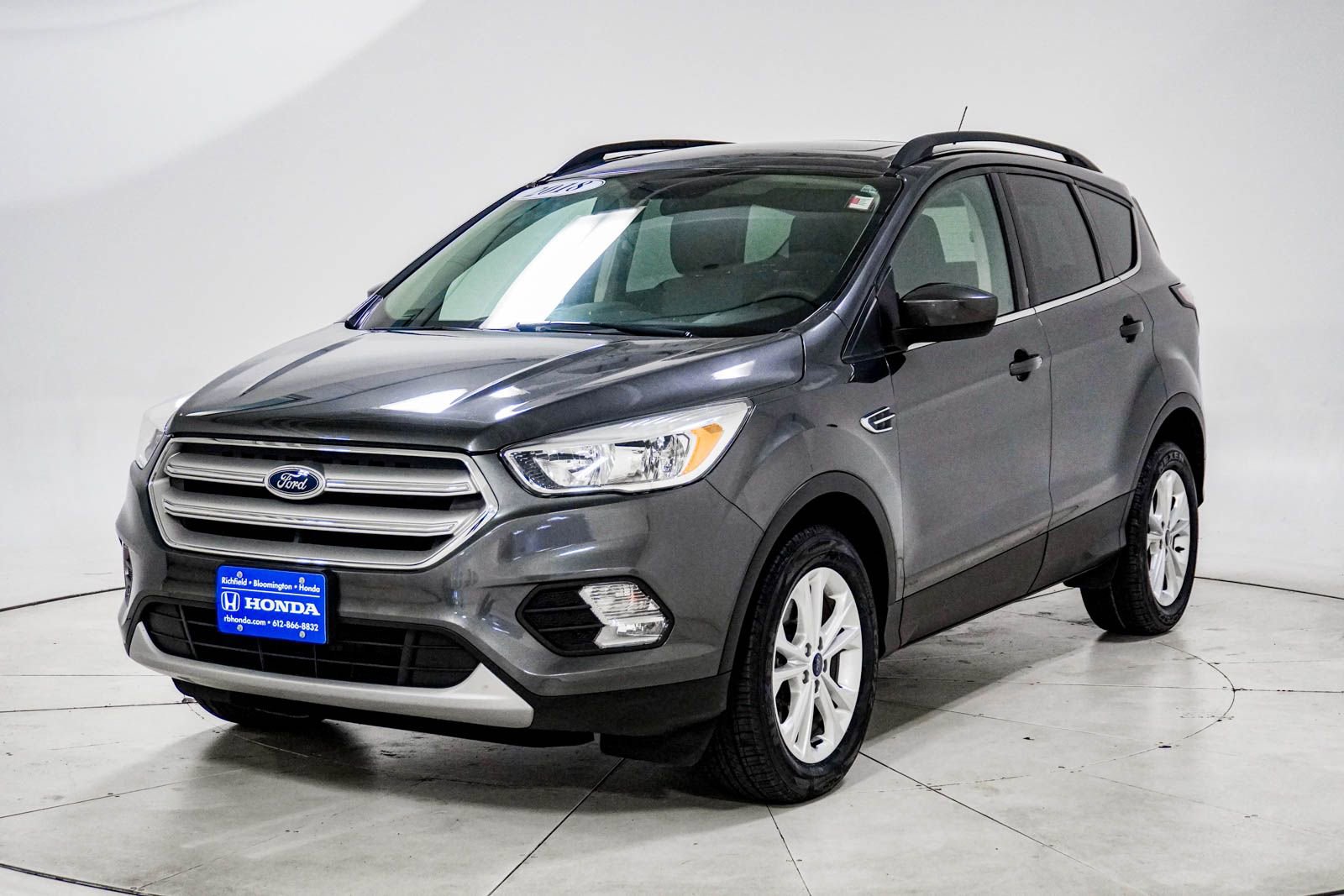 Used 2018 Ford Escape SE AWD/4WD image 2