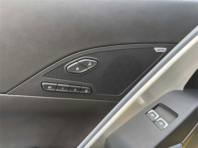 Used 2016 Chevrolet Corvette Z06 w/ 3LZ Preferred Equipment Group image 9